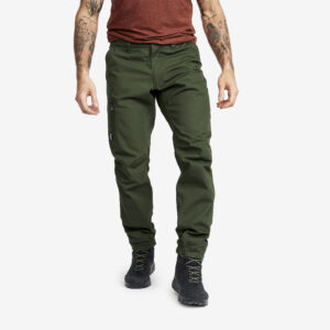 Outdoor Basic Pants Miehet Forest Green, Koko:M - Ulkoiluhousut, Vaellushousut & Retkeilyhousut