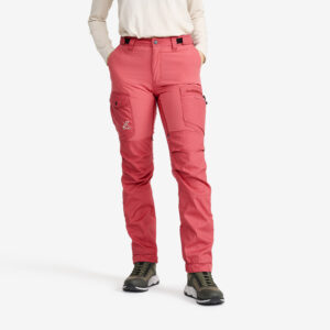 Rambler Lightweight Pro Pants Naiset Holly Berry, Koko:M - Ulkoiluhousut, Vaellushousut & Retkeilyhousut